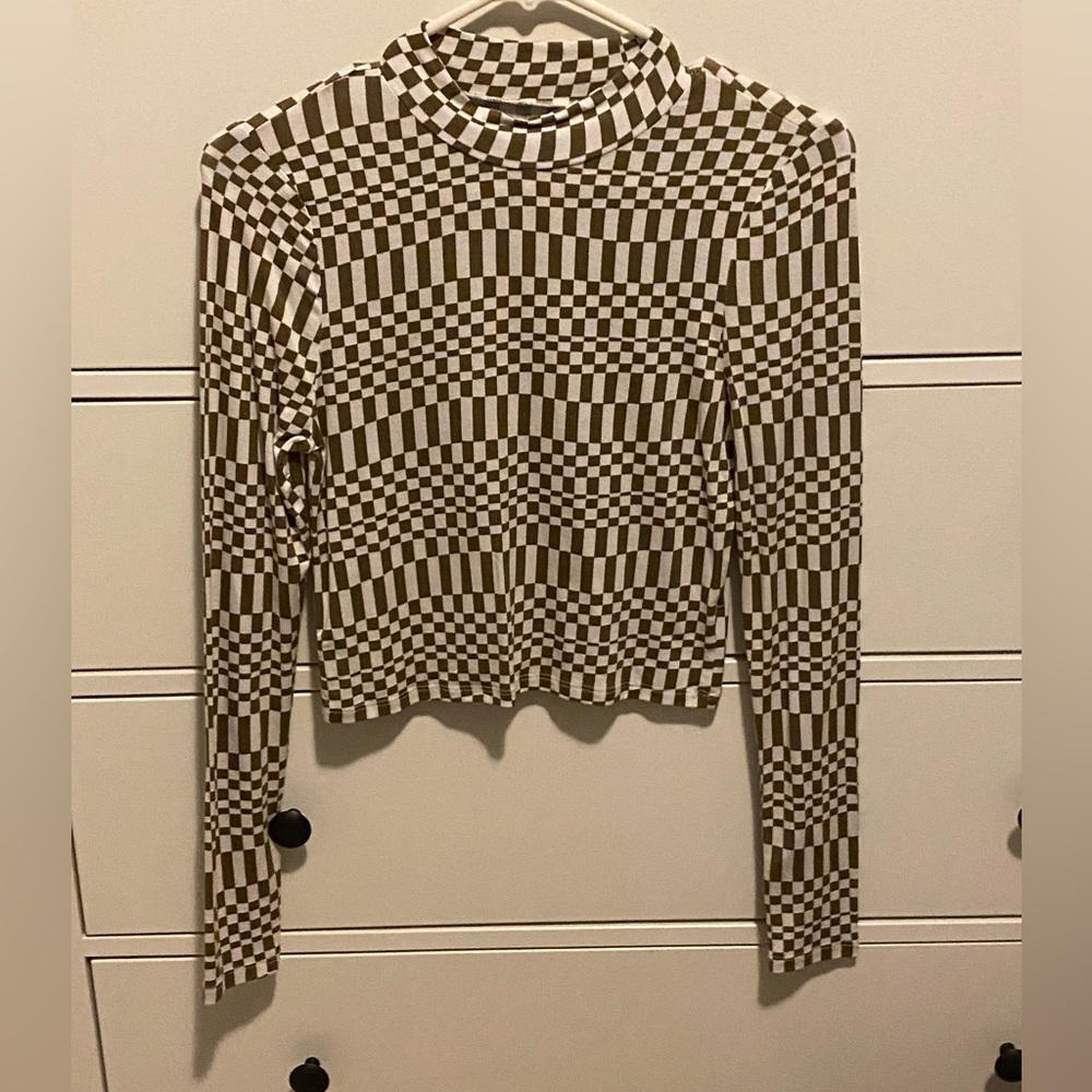 Green checkered long sleeve, small
